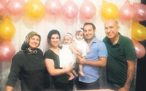 asrin-felaketini-ekranlarda-gordu-yardim-icin-amerikandan-apar-topar-kostu-1677881000101.jpeg Asrın felaketini ekranlarda gördü yardım için Amerikan'dan apar topar koştu-7