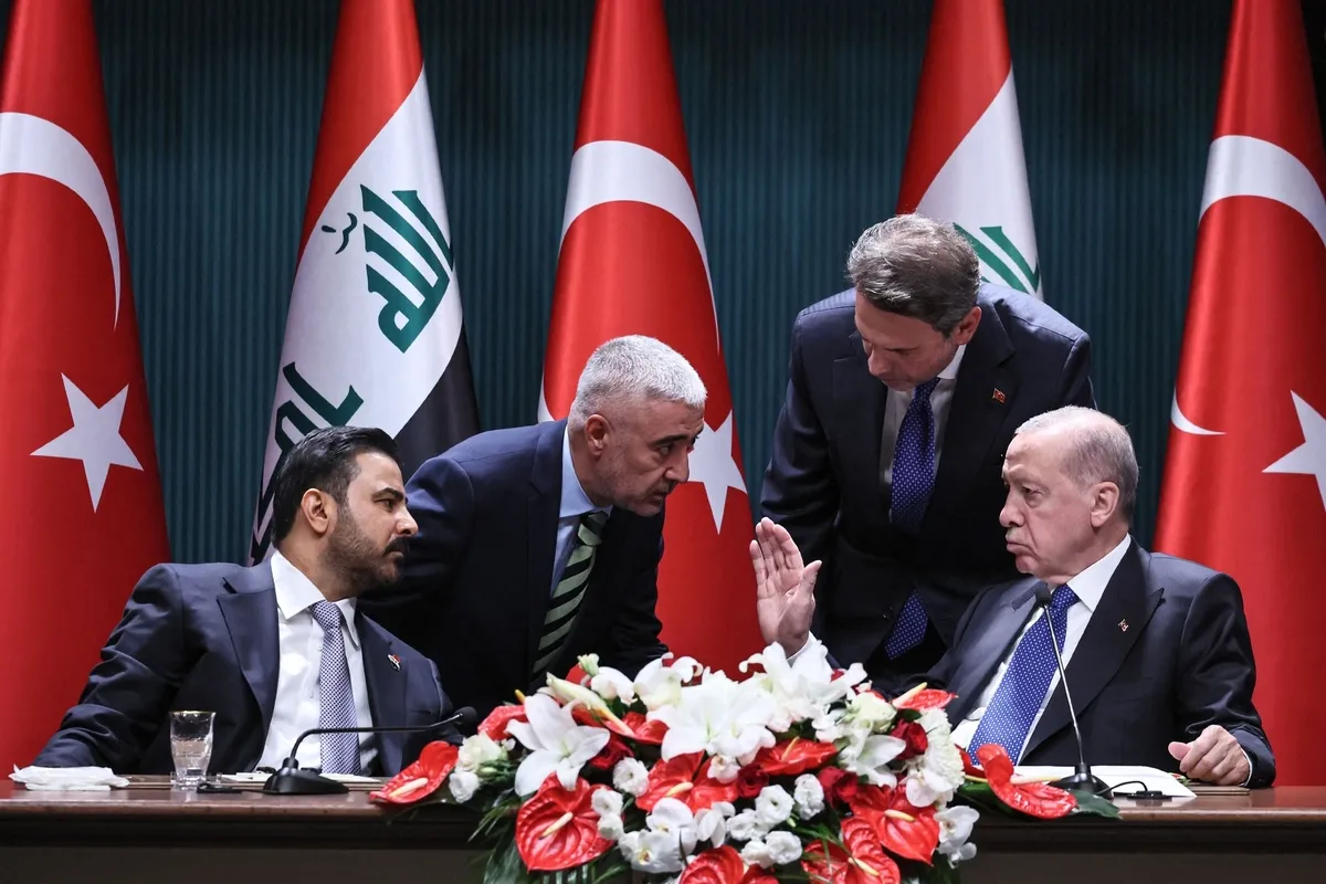 Türkiye-Irak zirvesindeki imza töreninde kısa süreli kriz! Erdoğan'ın "Bir yanlış olmasın, Hakan hamse" sözleri dikkat çekti-5