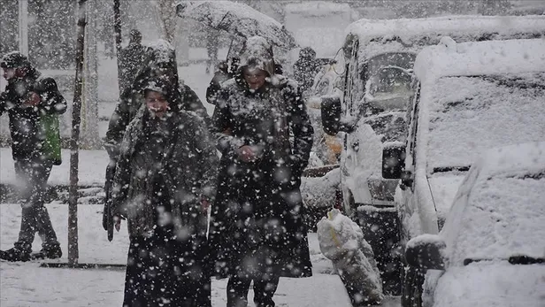 hava-durumu-meteorolojiden-istanbul-ve-bircok-il-icin-son-dakika-yogun-kar-yagisi-uyarisi-hava-nasil-olacak-1581100618398.jpg Hava durumu: Meteoroloji'den İstanbul ve birçok il için son dakika yoğun kar yağışı uyarısı! Hava nasıl olacak?-1