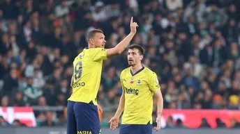 1 değil 2 değil: Fenerbahçe’de Dzeko ve Mert Hakan yine tartıştı! İşte o anlar ve nedeni