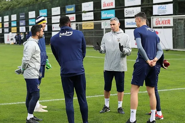 F.Bahçe Akhisar için start verdi