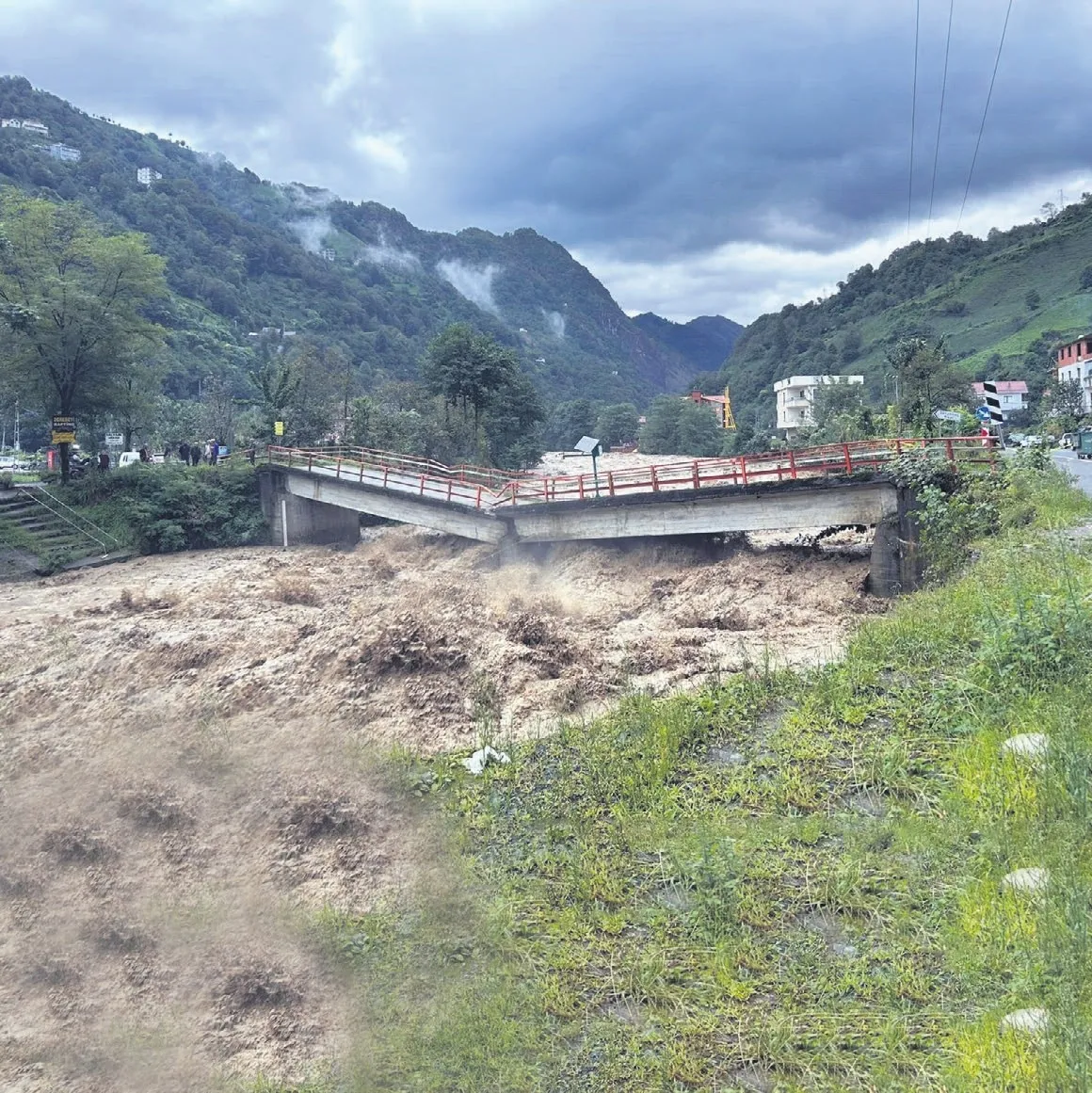 Fırtına deresi’nde kasırga koptu