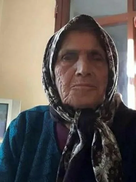 sehit-haberine-yurek-dayanmadi-sehit-uzman-cavus-ozkayanin-babaannesi-vefat-etti-babasi-hastaneye-kaldirildi-1655882436094.jpeg Şehit haberine yürek dayanmadı! Şehit Uzman Çavuş Özkaya'nın babaannesi vefat etti, babası hastaneye kaldırıldı-2