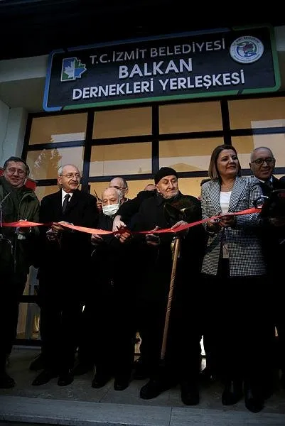 Kemal Kılıçdaroğlu'ndan yeni skandal! Şehit yakınına küfürler eden Lütfü Türkkan ile açılışa katılıp kurdele kesti-4