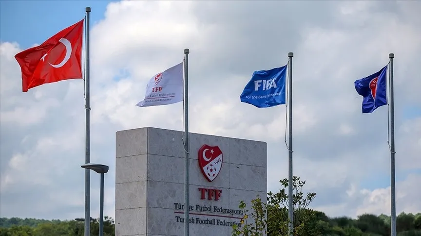 tff-super-ligdeki-yabanci-kurali-kararini-duyurdu-10-yabanci-en-az-4-yerli-1779365464451.jpeg Yabancı kuralı kararının ardından yerli futbolcuların değerlerinin artması bekleniyor.