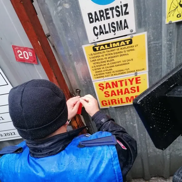 ilim-yayma-vakfindan-durdurulmus-insaati-muhurleyen-chpli-ibbye-sert-tepki-politik-bir-eylem-olarak-goruyoruz-1644499009711.jpg İlim Yayma Vakfı'ndan durdurulmuş inşaatı mühürleyen CHP'li İBB'ye sert tepki: Politik bir eylem olarak görüyoruz-8