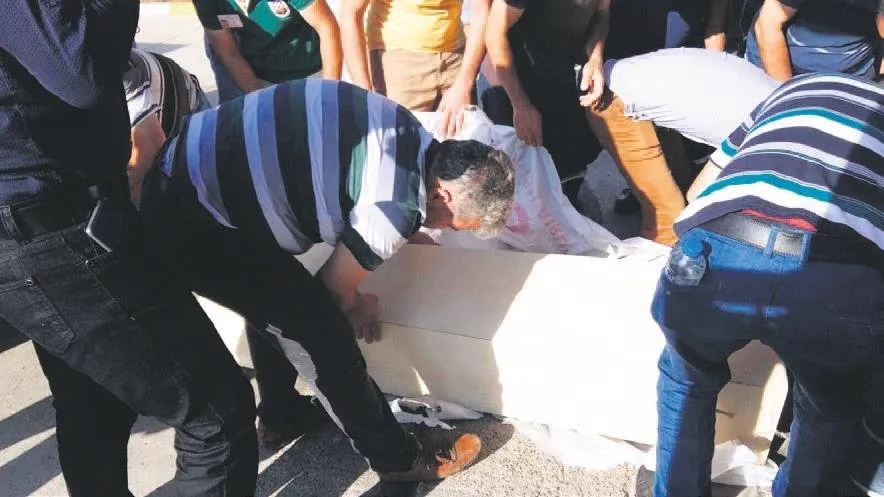 Cenazeler karıştı