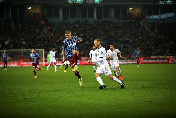 cornelius-sov-trabzonspor-1-0-yeni-malatyaspor-mac-sonucu-1641583584872.jpeg