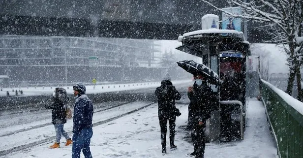 İstanbul kar yağışı saat kaçta başlayacak? Valilik AKOM uyarısı 12 Şubat İstanbul kar yağışı başladı mı? 1987 kışı nasıldı?