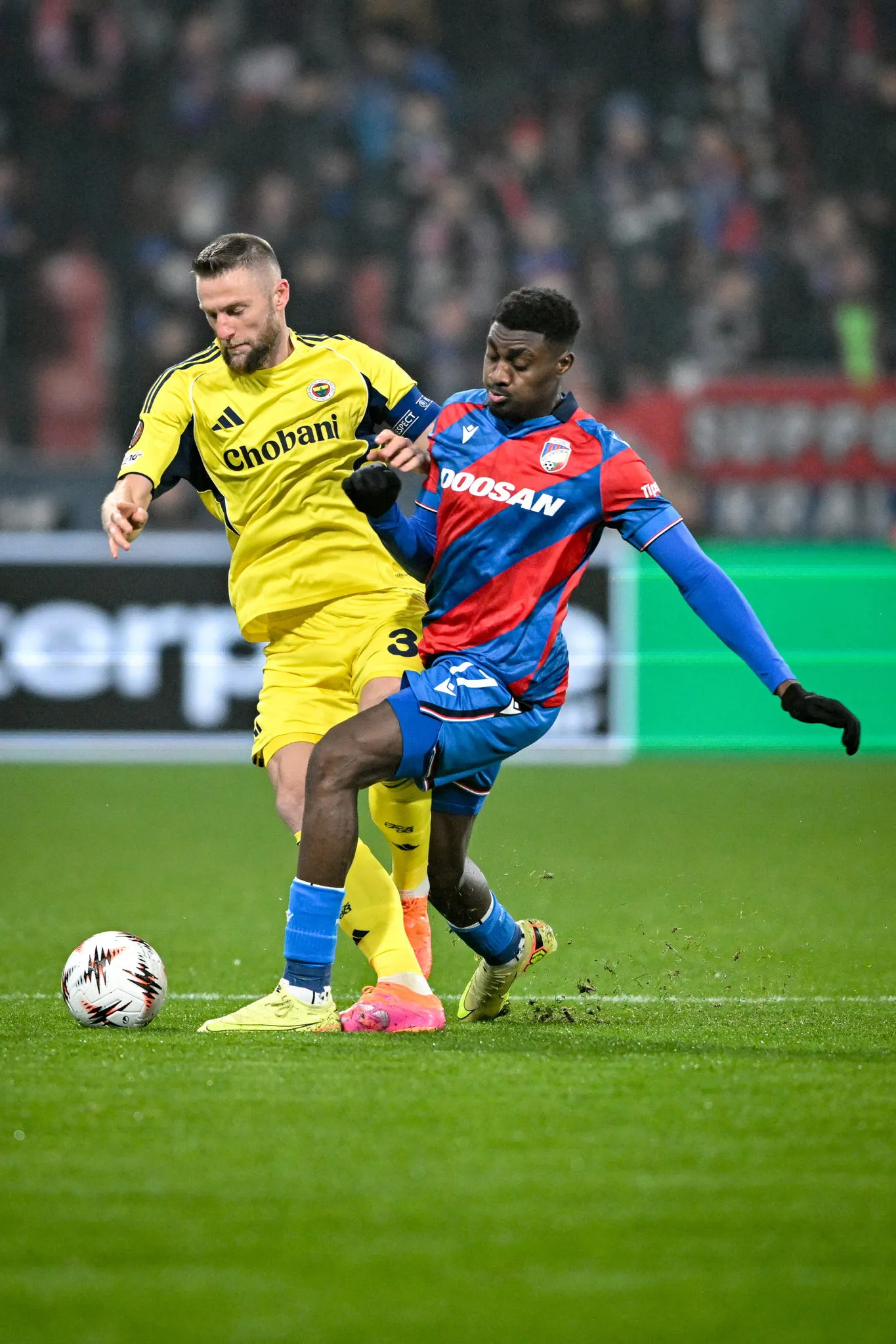 Fenerbahçe'nin Viktoria Plzen maçı sonrası o isme ağır sözler! "Rezil" - 7