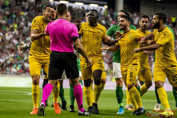 Malatyasporlu futbolcu Fabien Farnolle'e Slovenya'da ırkçı saldırı! - 21