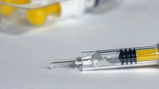 son-dakika-abd-pfizer-ve-biontech-tarafindan-gelistirilen-koronavirus-asisinin-kullanimina-onay-verdi-1607642189682.jpeg Son dakika: ABD, Pfizer ve BioNTech tarafından geliştirilen koronavirüs (Kovid-19) aşısının kullanımına onay verdi-5