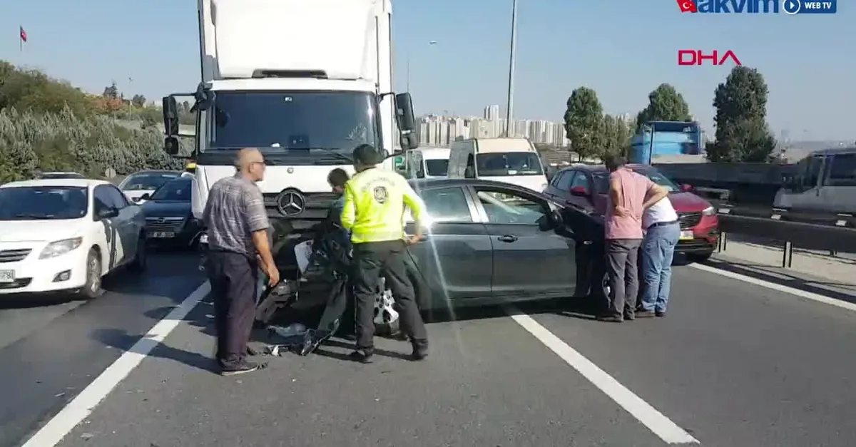 Son dakika: TEM Otoyolu'nda feci kaza