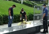 Taksim Meydanı'nda çırılçıplak kadın şoku