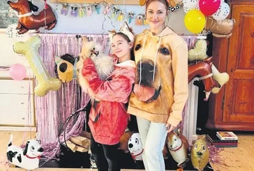 Anne-kız benzerliği ilgi yağmuruna tutuldu! Meryem Uzerli'nin kızıyla fotoğrafına beğeni yağdı