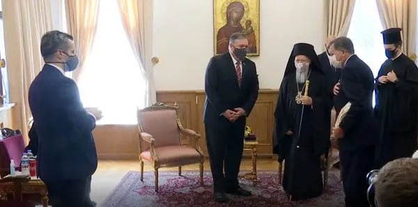 abd-disisleri-bakani-mike-pompeo-ve-fener-rum-patrigi-bartholomeos-koronaya-ragmen-tokalasti-1605604128807.jpg
