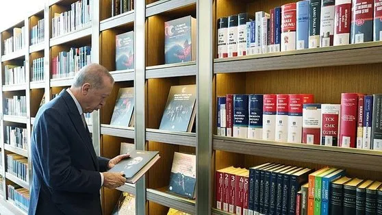 Başkan Erdoğan’dan AK Kütüphane’ye ziyaret!