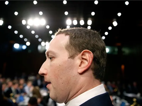 zuckerbergin-87-milyon-kisinin-verisinin-calindigi-skandal-sonrasi-senatodaki-ifadesindeki-diyalog-tekrar-gundemde-1610395817440.jpg Zuckerberg'in, 87 milyon kişinin verisinin çalındığı skandal sonrası Senato'daki ifadesindeki diyalog tekrar gündemde-4