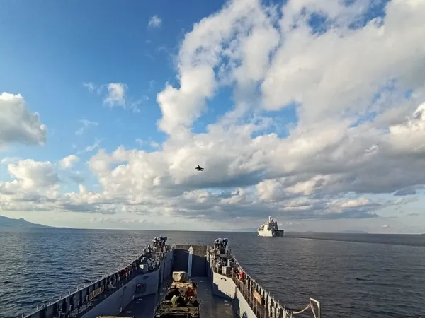 milli-savunma-bakanligi-duyurdu-ege-denizinde-amfibi-harekat-egitimleri-gerceklestirildi-1610817313674.jpeg Milli Savunma Bakanlığı duyurdu: Ege Denizi'nde amfibi harekat eğitimleri gerçekleştirildi-2