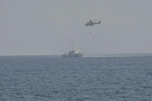 turkiyenin-kktcde-icra-ettigi-sehit-yuzbasi-cengiz-topel-akdeniz-firtinasi-2020-tatbikati-basariyla-suruyor-1599403147230.jpg Türkiye'nin KKTC'de icra ettiği Şehit Yüzbaşı Cengiz Topel Akdeniz Fırtınası-2020 Tatbikatı başarıyla sürüyor-3