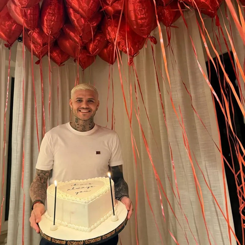 mauro-icardinin-dogum-gunune-damga-vuran-mesaj-china-suarez-dusman-catlatti-1771660728609.jpg Mauro Icardi’nin doğum gününe damga vuran mesaj: China Suarez düşman çatlattı-4