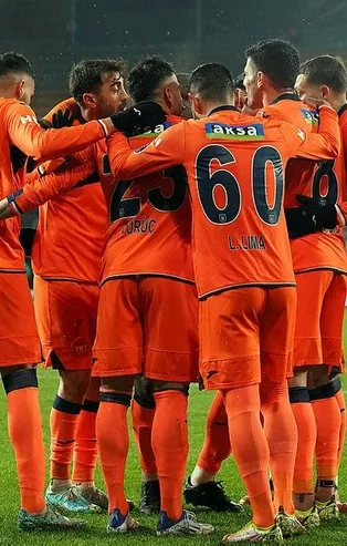 Başakşehir evinde Konya'yı 2-0 geçmeyi başardı