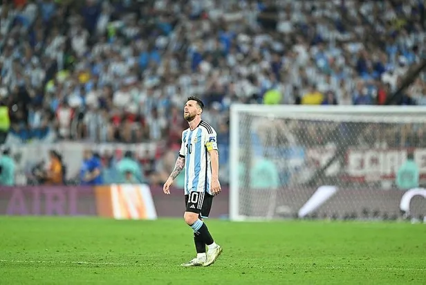 arjantin-avustralyayi-eleyerek-ceyrek-finale-yukseldi-messi-ise-geceye-damga-vurdu-1670101968585.jpeg Arjantin, Avustralya'yı eleyerek çeyrek finale yükseldi! Messi ise geceye damga vurdu-3