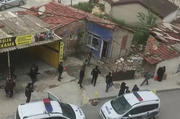Son dakika: Arnavutköy'de 13 yaşındaki kıza cinsel taciz iddiası mahalleyi karıştırdı