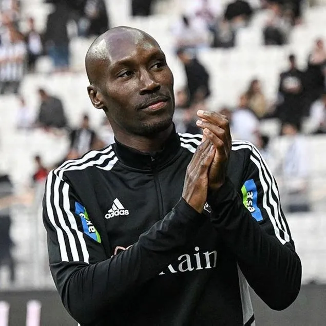 Beşiktaşlı taraftarlardan Atiba Hutchinson’a veda