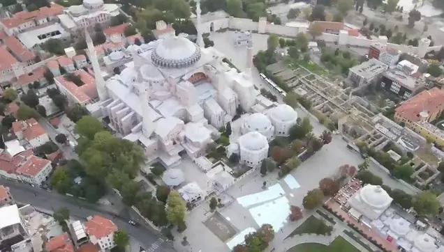 86 yıl sonra ibadete açılan Ayasofya Camii mahya ile buluştu!
