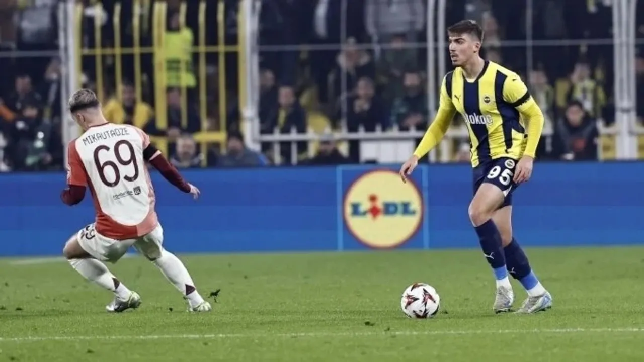 Yusuf Akçiçek’ten Lyon maçında ilk!