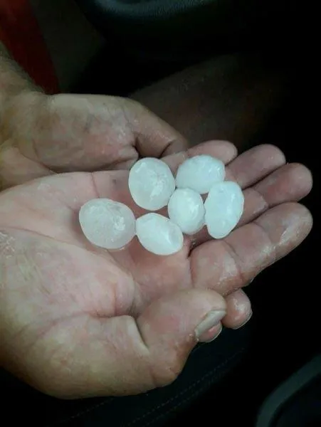 İstanbul'da ceviz büyüklüğünde dolu şoku!-1