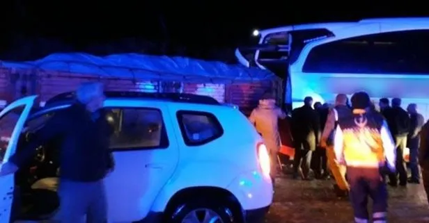 TIR ile otobüs çarpıştı: Yaralılar var