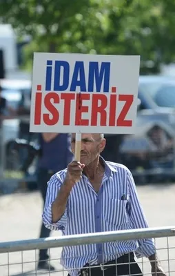 FETÖ'cü hainleri halk böyle karşıladı