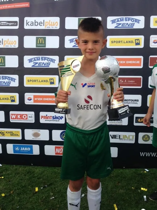 Özel haber... takvim.com.tr'nin ilk olarak açıkladığı 15 yaşındaki İsak Vural transferini Fenerbahçe bitirdi-7