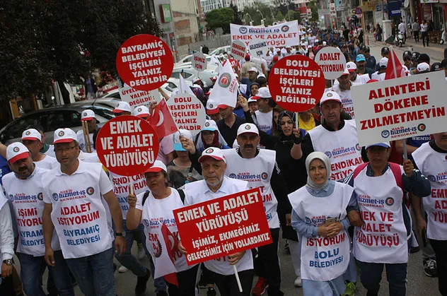 11 gündür Bolu’dan Ankara’ya yürüyen işçiler CHP’nın kapısına dayandı! Kılıçdaroğlu namus sözü vermişti