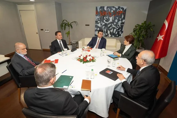 selahattin-demirtastan-ortaklarina-adaylik-tehdidi-yar-iceride-ya-disarida-1674481646728.jpeg HDP'li Selahattin Demirtaş'tan hem itiraf hem ortaklarına 'adaylık' tehdidi! "Ya içeride ya dışarıda..."-1