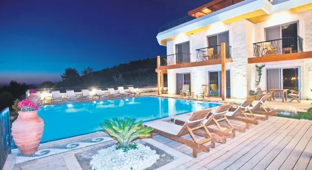 ask-cesmesi-1678825239304.jpeg Çağla Şıkel sevgilisi Nail Gönenli’nin isteğini kırmadı! 750 bin TL'ye...-4