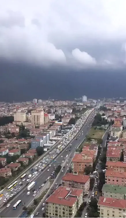 Fırtına İstanbul'a böyle geldi