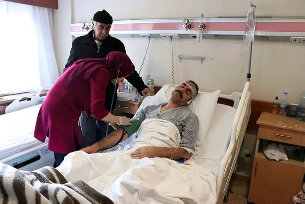 Elazığ’daki depremde eşini ve oğlunu kaybeden Hüseyin Civelek: Bağıra bağıra ’Baba kurtar’ dedi