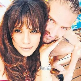 Bu gülüşe 500 bin beğeni! Kuruluş Osman'ın yıldızı Burak Özçivit sosyal medyayı salladı (27 Mayıs magazin haberleri)-9