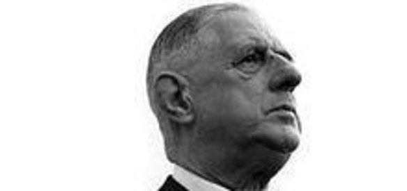 Charles de Gaulle, Beşinci Fransa Cumhuriyeti'nin ilk Başkanı olarak görevine başladı.