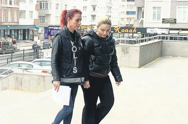 Filmleri aratmayan sahtecilik hikayesi! Sahte kartlarla ameliyatlara girdi dikişi bile attı