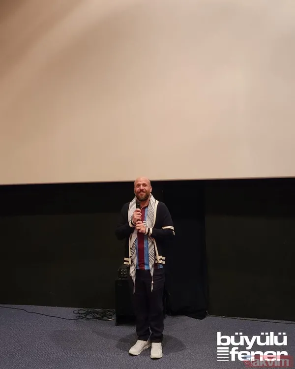 Son olarak ise Sancak şu ifadeleri kullandı: "Çağrı! Tüm sanatçı dostlarımı ve vicdan sahibi kamuoyunu, bu ikiyüzlülüğe karşı net bir tavır almaya, İstanbul...