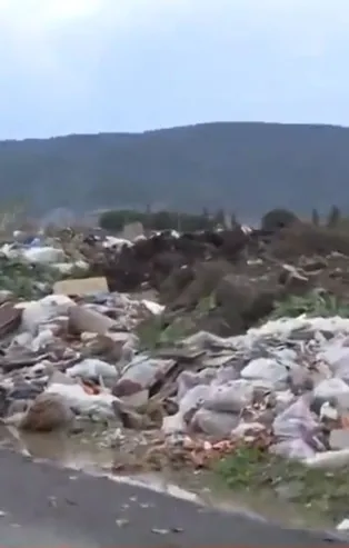 CHP'li Belediye kenti çöplüğe çevirdi!