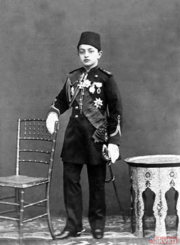 2.Abdülhamid ve Adile Naşit arasında şaşırtan bağ! - 12