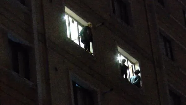 SON DAKİKA: "Kimse benimle ilgilenmiyor" diyerek 5'inci kattan atladı!-3