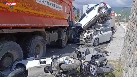 Silifke'de kamyon dehşeti! Ortalık savaş alanına döndü!