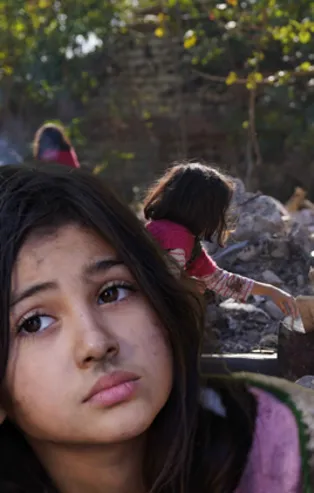 Ateş Kuşları dizisi 1. bölüm fragmanı ve oyuncuları sosyal medya gündeminde! ATV'den reyting rekorları kıracak bir dizi daha...