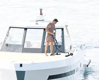 Kaptan çok yakışıklı